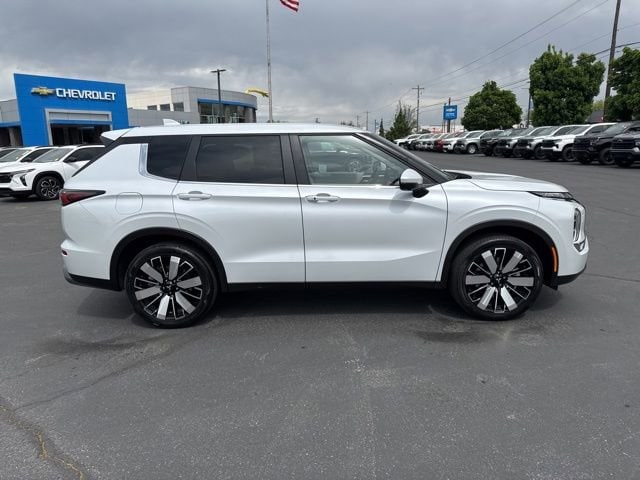 2025 Mitsubishi Outlander SE - Photo 8