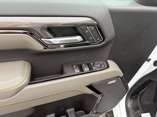 2026 Chevrolet Silverado 1500 ZR2 - Photo 18