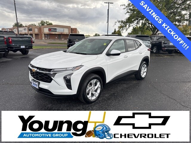 2024 Chevrolet Trax LS photo 3