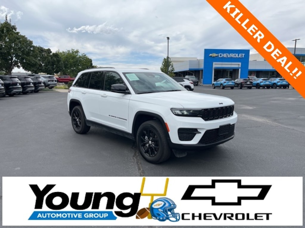 Used 2024 Jeep Grand Cherokee Laredo SUV