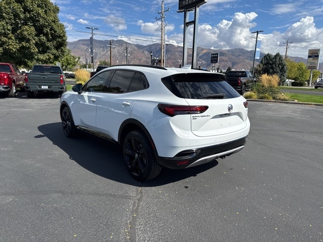 2022 Buick Envision Preferred photo 2