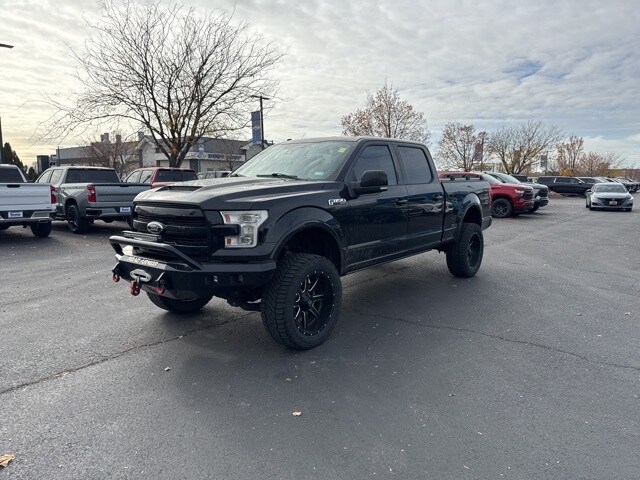 2017 Ford F-150 Lariat photo 2
