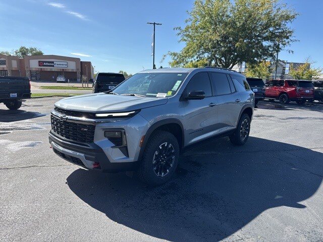 2026 Chevrolet Traverse Z71 photo 3
