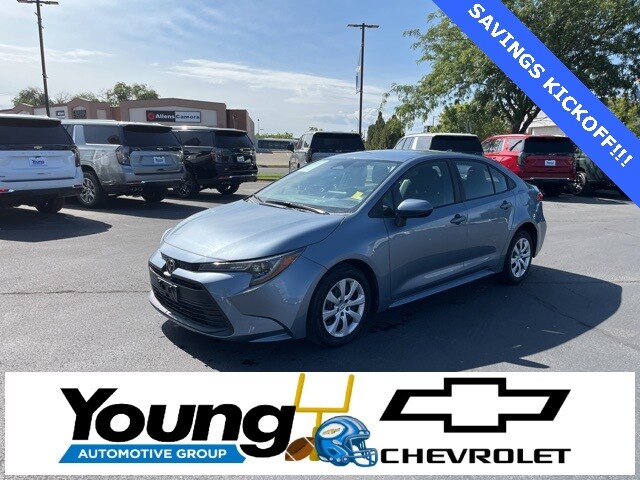 2023 Toyota Corolla LE photo 3