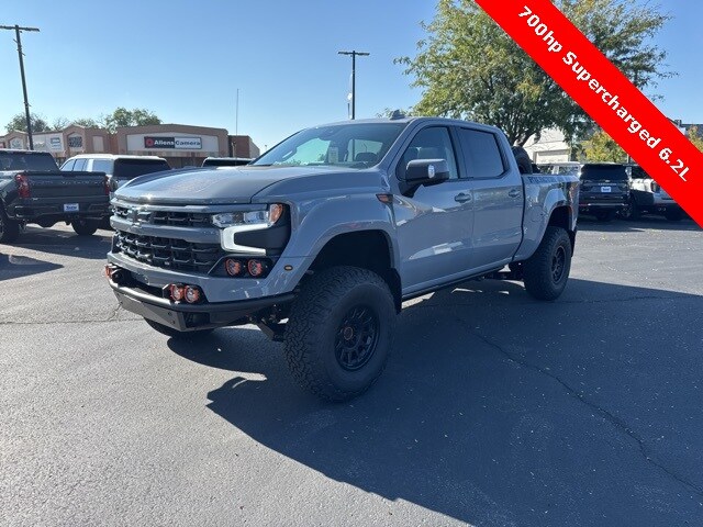 2025 Chevrolet Silverado 1500 LTZ photo 3