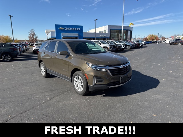 2024 Chevrolet Equinox LT photo 2