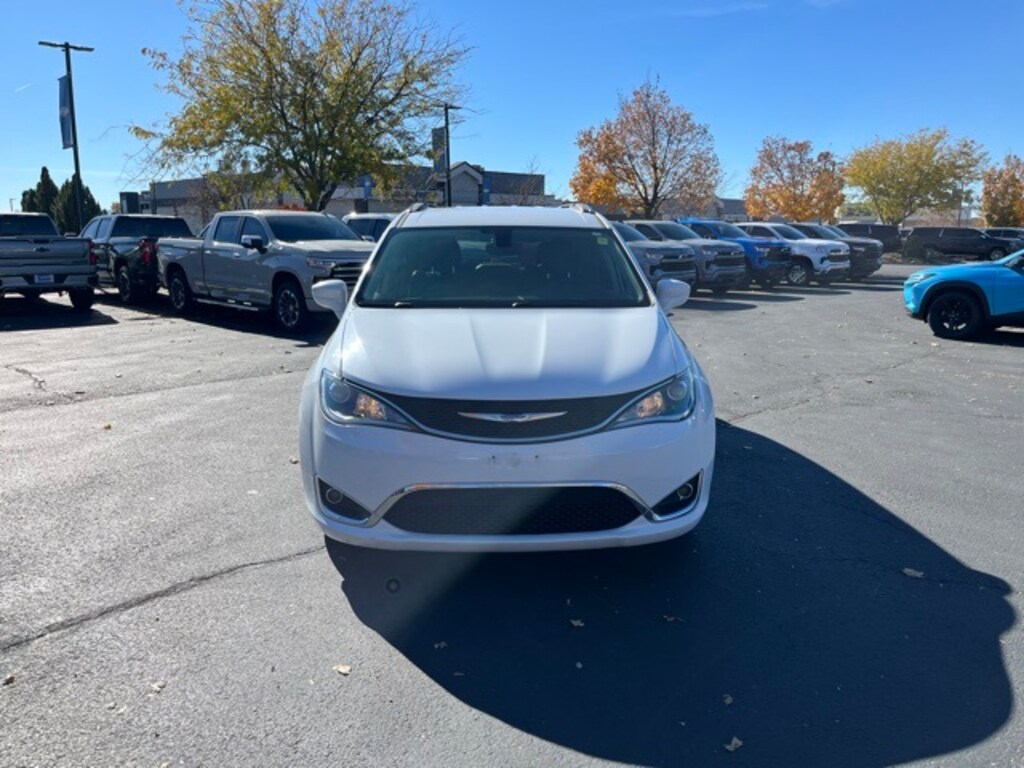 Used 2018 Chrysler Pacifica Touring L Van