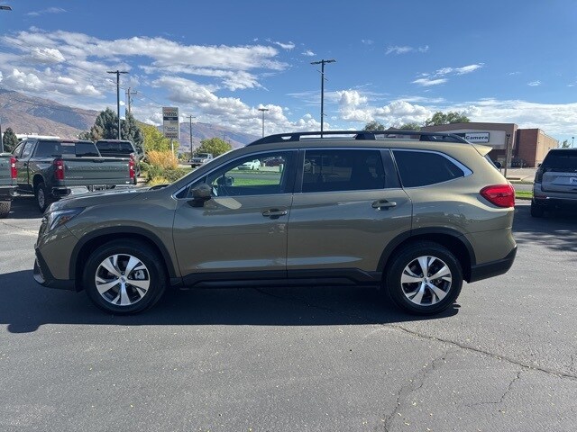 2024 Subaru Ascent Premium photo 3