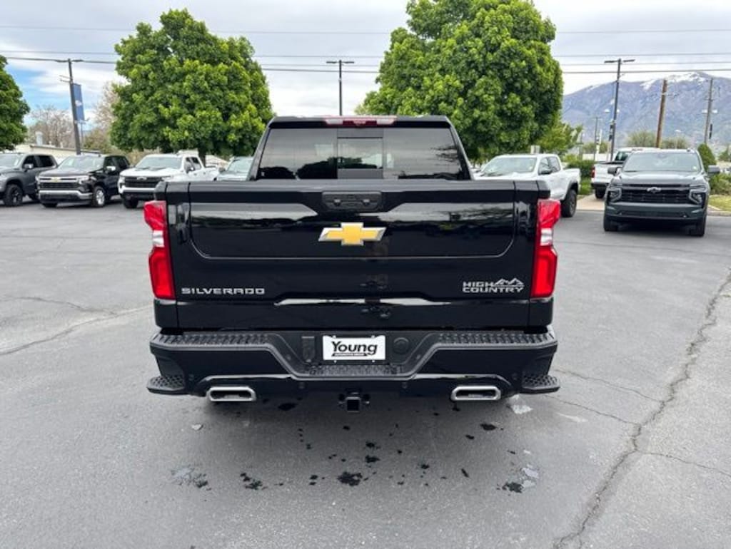 New 2026 Chevrolet Silverado 1500 High Country Truck Crew Cab