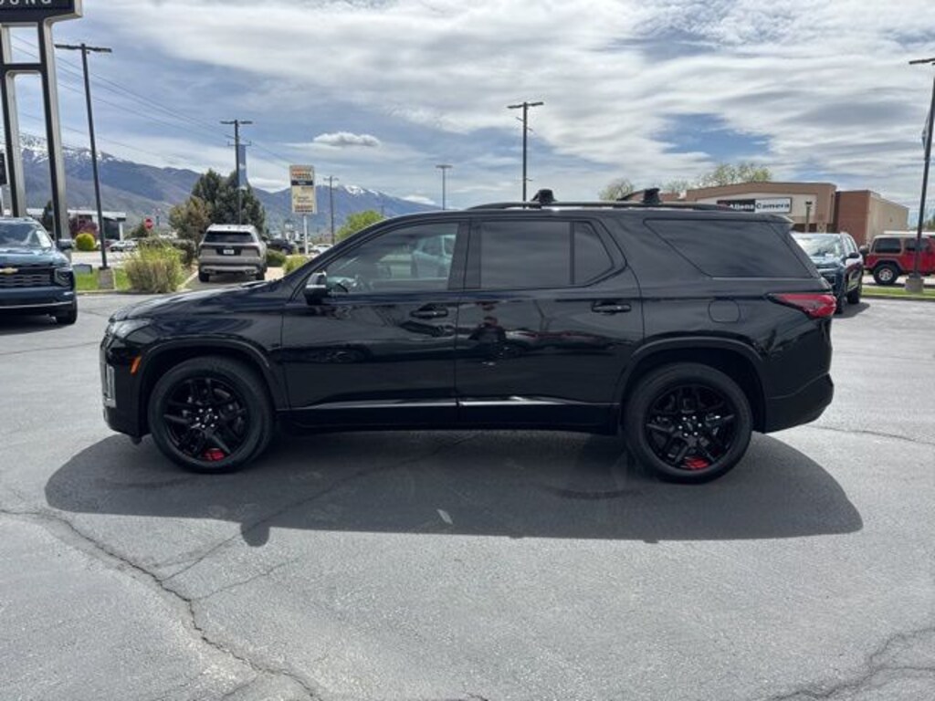 Used 2022 Chevrolet Traverse Premier SUV