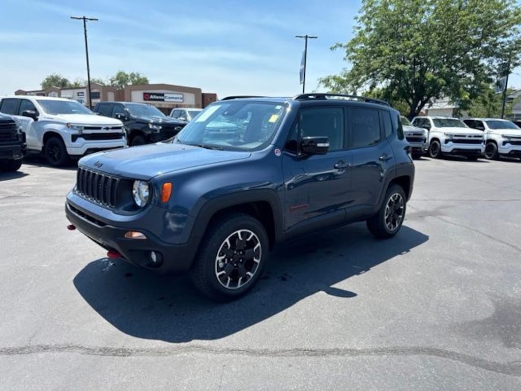 Used 2023 Jeep Renegade Trailhawk SUV