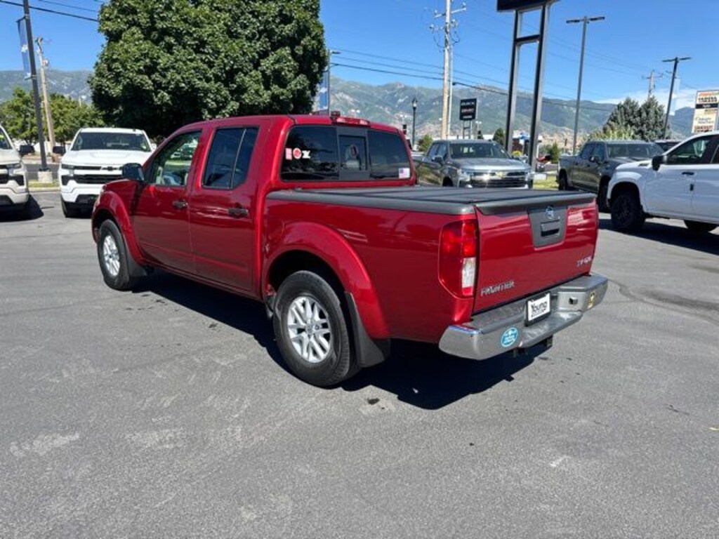 Used 2018 Nissan Frontier SV Truck Crew Cab