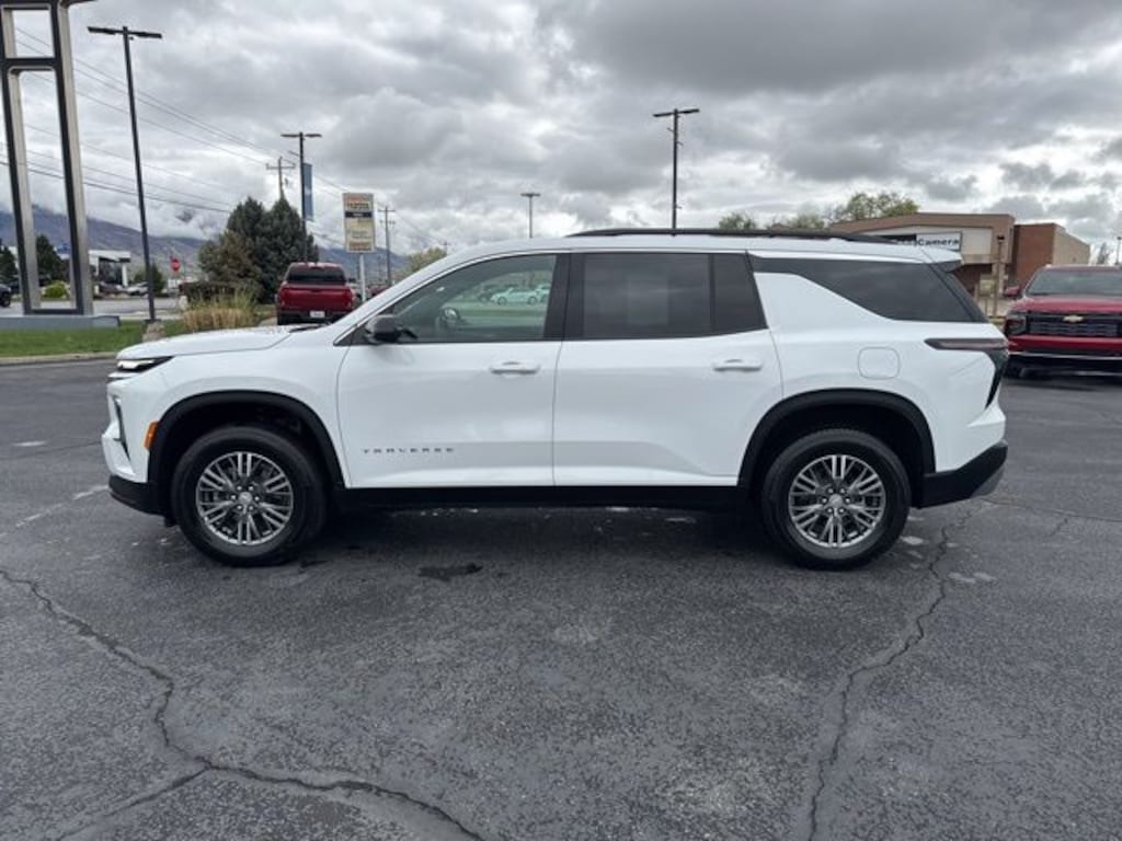 Used 2026 Chevrolet Traverse LT SUV