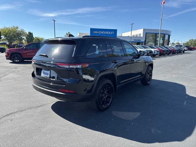 2024 Jeep Grand Cherokee Laredo Altitude X photo 4