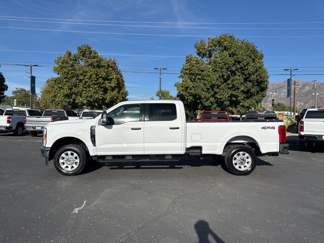 2024 Ford F-250 XLT photo 2