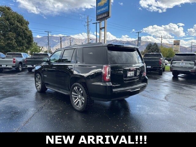 2019 Gmc Yukon SLT photo 2