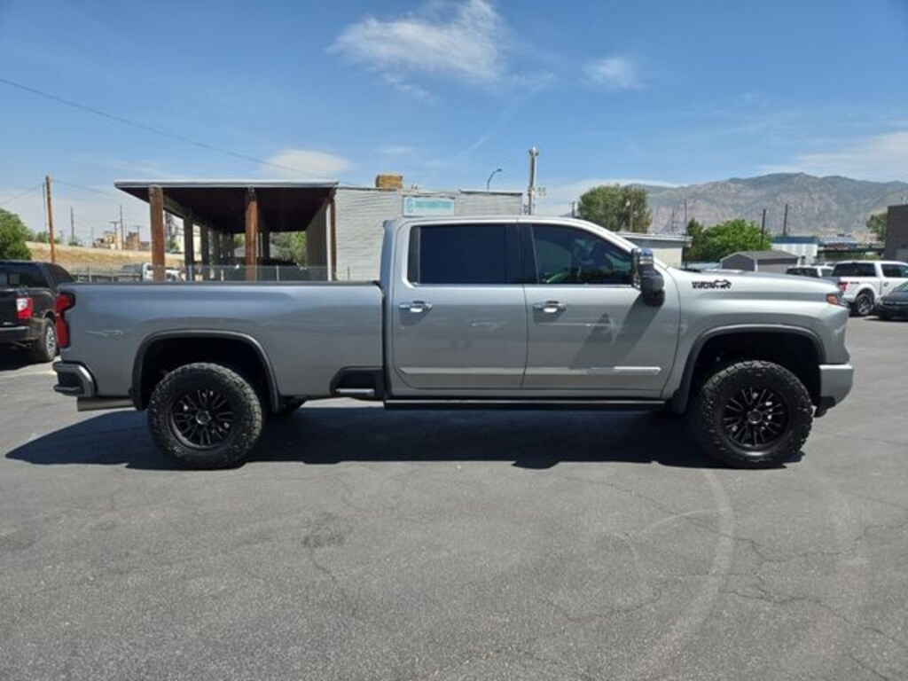 Used 2026 Chevrolet Silverado 3500 HD High Country Truck Crew Cab