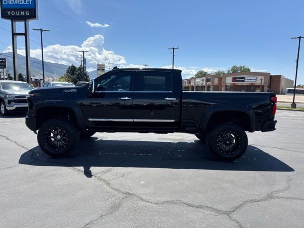 Used 2024 Chevrolet Silverado 3500 HD High Country Truck Crew Cab