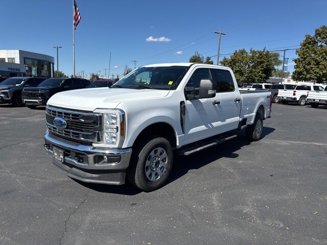 2024 Ford F-250 XLT photo 2