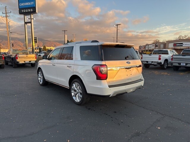 2019 Ford Expedition Limited photo 2