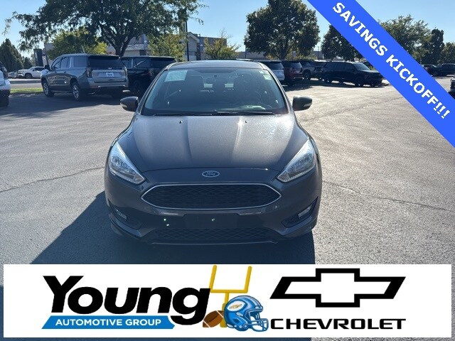2015 Ford Focus SE photo 2