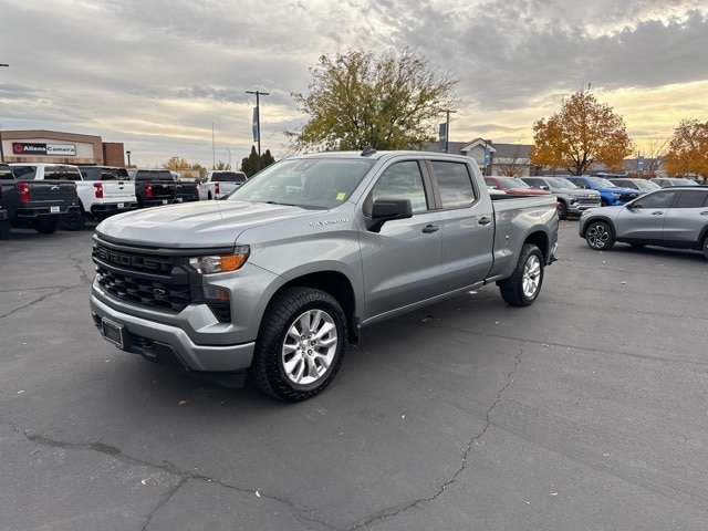 2024 Chevrolet Silverado 1500 Custom photo 2