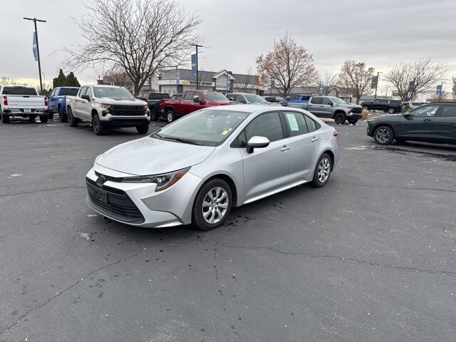 2024 Toyota Corolla LE photo 2