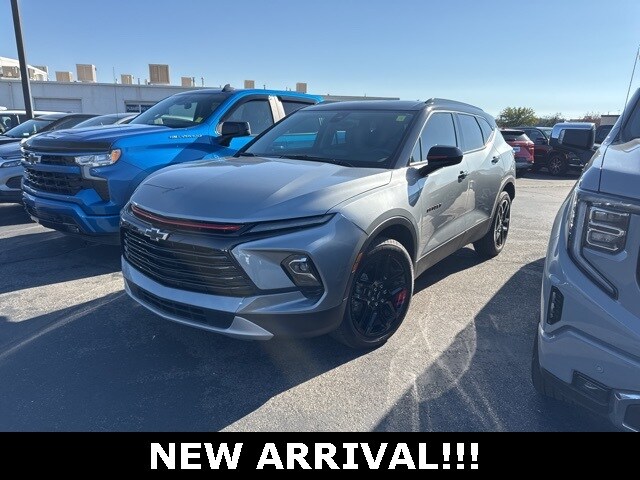 2024 Chevrolet Blazer 2LT photo 2
