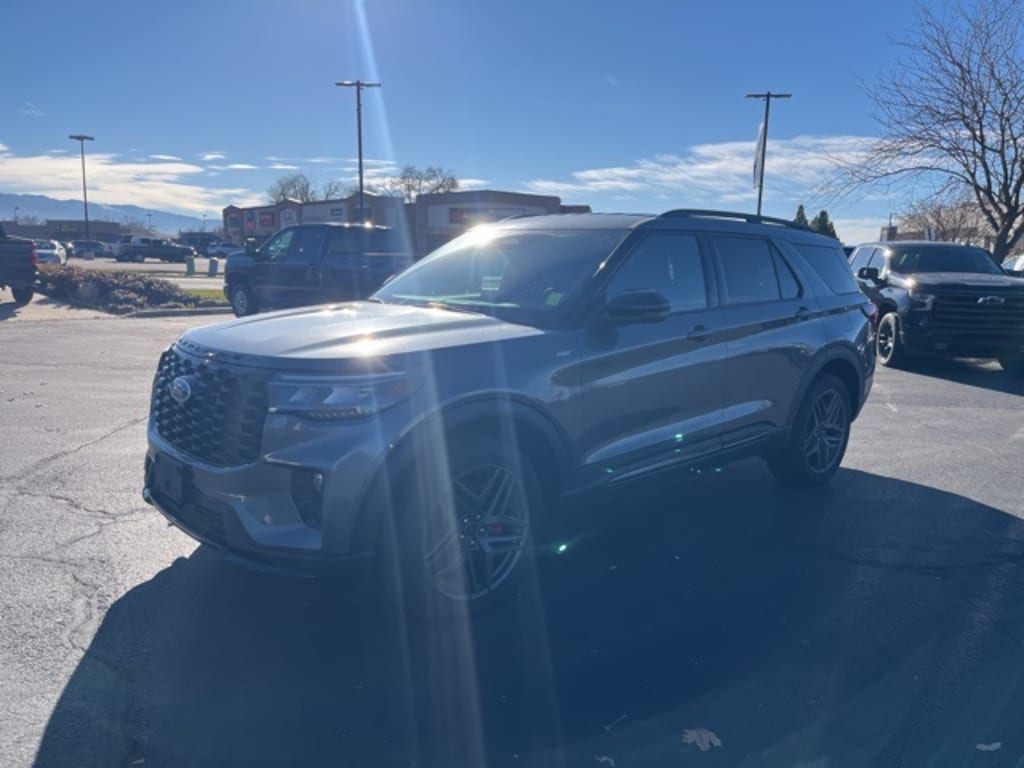 Used 2025 Ford Explorer ST-Line SUV