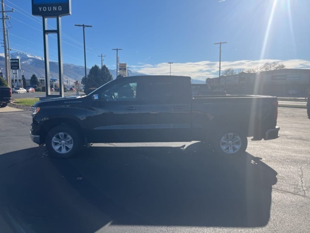 Used 2025 Chevrolet Silverado 1500 LT w/1LT Truck Crew Cab
