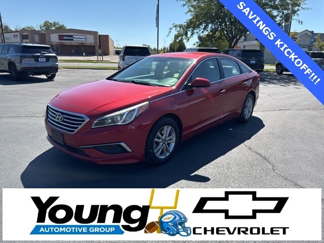 2017 Hyundai Sonata Base photo 2
