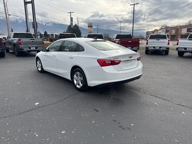 2024 Chevrolet Malibu LS photo 3