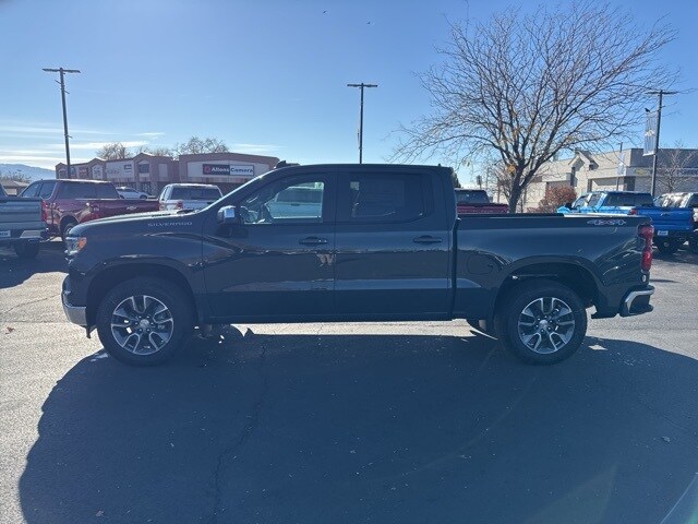 2026 Chevrolet Silverado 1500 LT photo 4