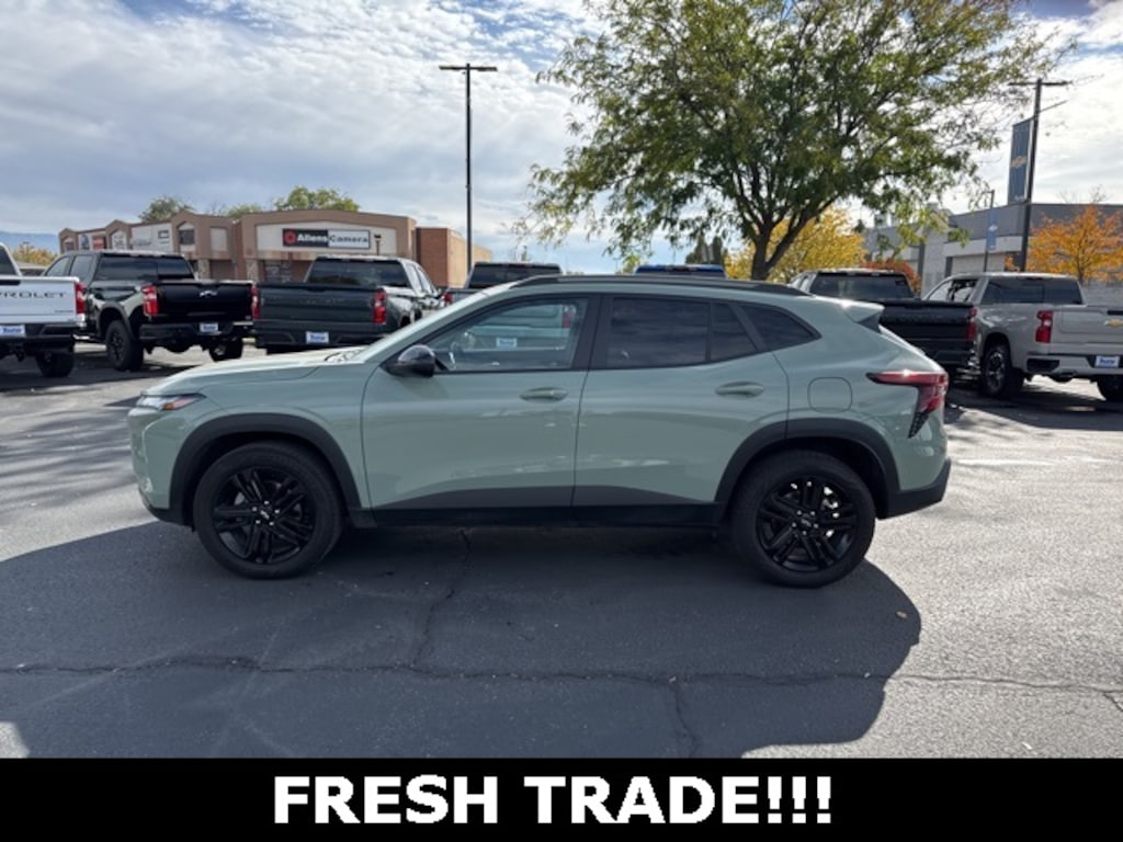 Used 2025 Chevrolet Trax ACTIV SUV
