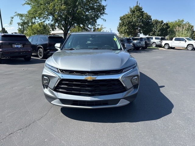 2023 Chevrolet Blazer 2LT photo 2