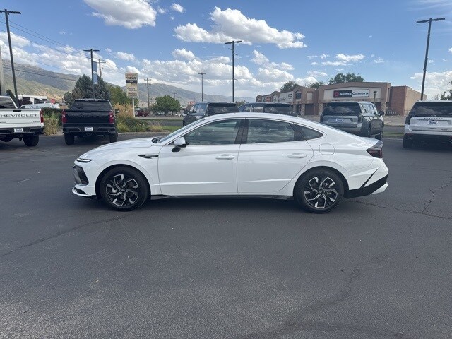 2025 Hyundai Sonata SEL photo 4