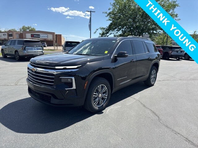 2025 Chevrolet Traverse photo 3
