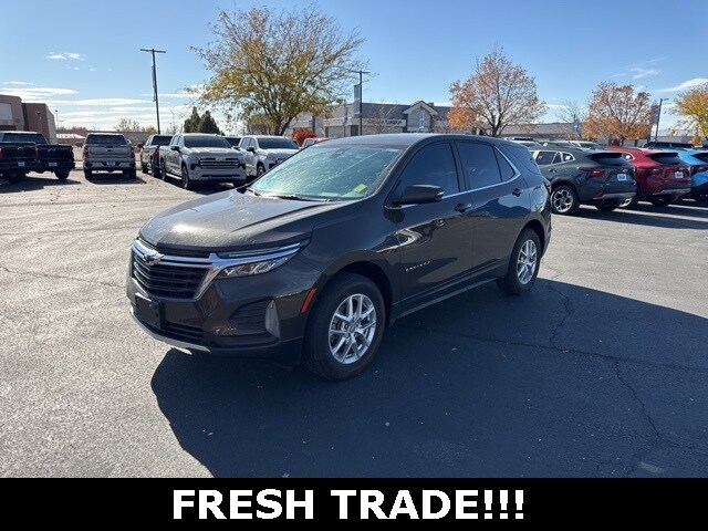 2024 Chevrolet Equinox LT photo 2