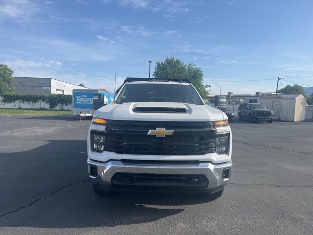 2025 Chevrolet Silverado 3500HD Work Truck photo 2