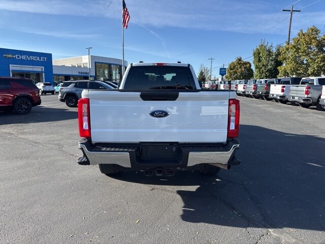 2024 Ford F-250 XLT photo 4