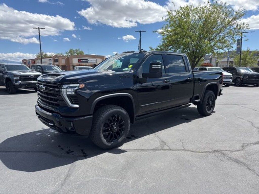 New 2026 Chevrolet Silverado 3500HD High Country Truck Crew Cab
