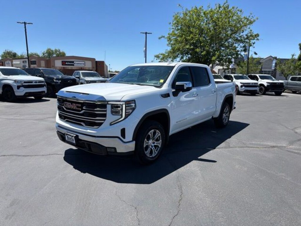 Used 2025 GMC Sierra 1500 SLT Truck Crew Cab