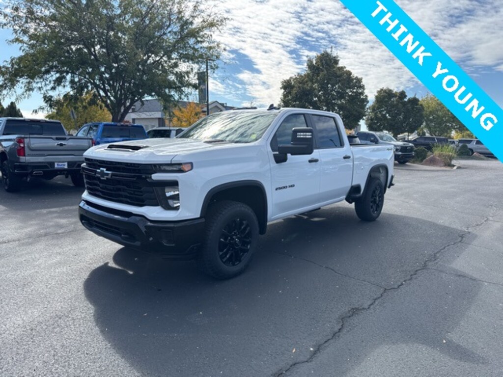 New 2026 Chevrolet Silverado 2500HD Custom Truck Crew Cab