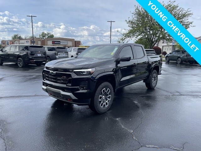 2025 Chevrolet Colorado Z71 photo 3