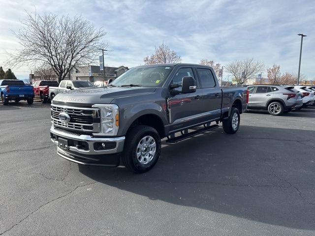 2024 Ford F-250 XLT photo 2