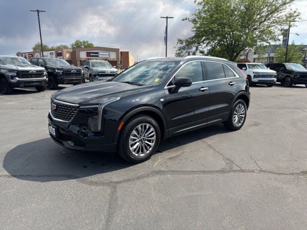 Used 2025 CADILLAC XT4 Premium Luxury SUV