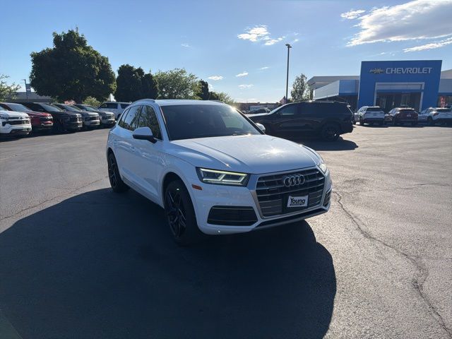2019 Audi Q5 2.0T quattro S tronic Premium Plus's photo