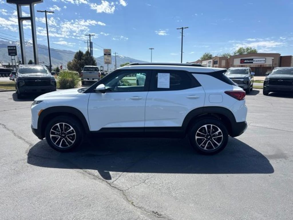 Used 2025 Chevrolet Trailblazer LT SUV