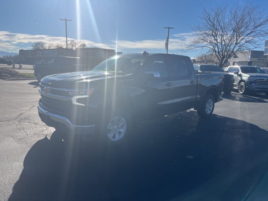 Used 2025 Chevrolet Silverado 1500 LT w/1LT Truck Crew Cab