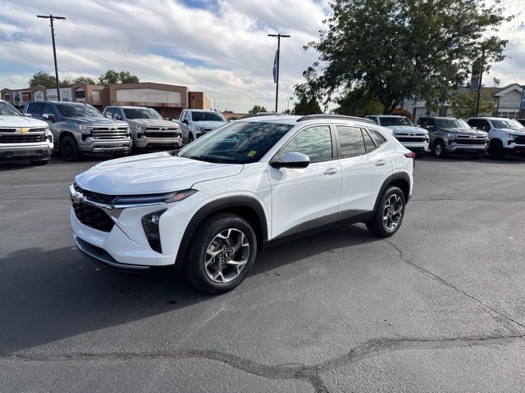 New 2026 Chevrolet Trax LT SUV
